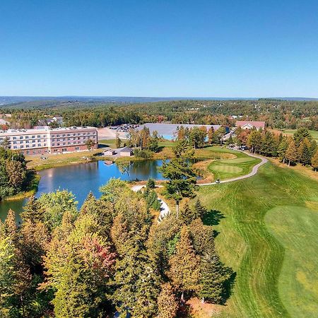 Radisson Kingswood Hotel & Suites, Fredericton Exterior photo