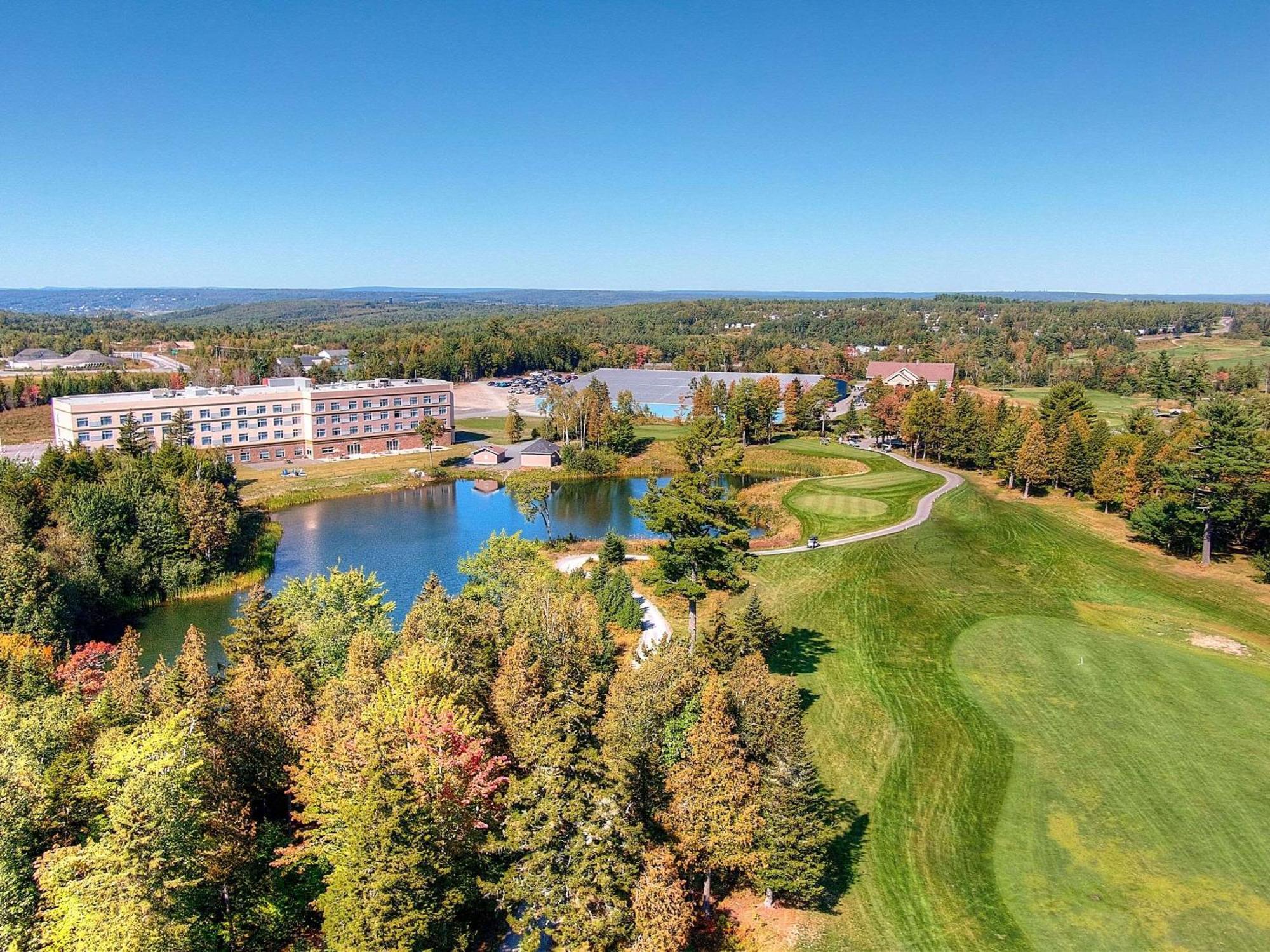 Radisson Kingswood Hotel & Suites, Fredericton Exterior photo