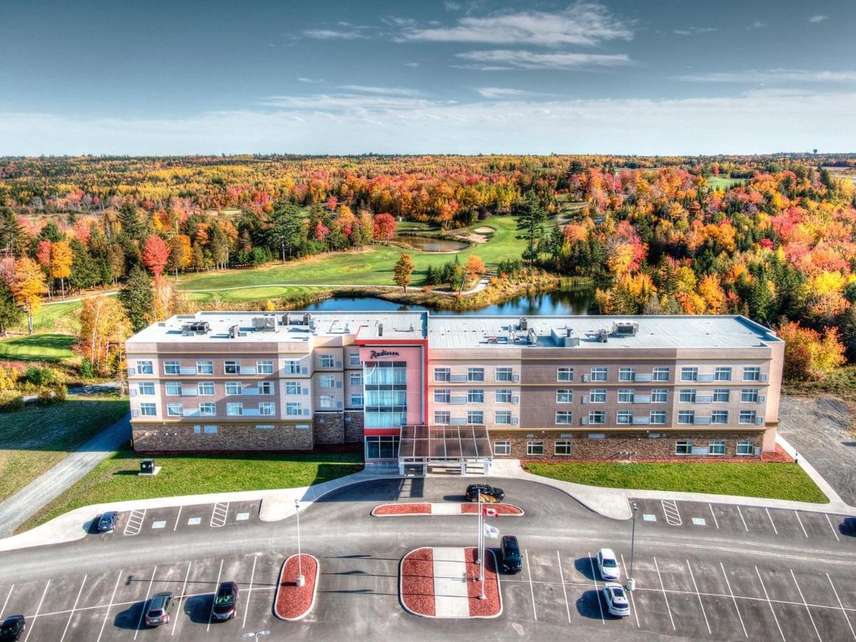 Radisson Kingswood Hotel & Suites, Fredericton Exterior photo